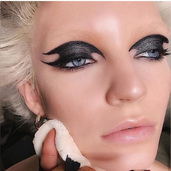 NIB Haus Labs Lady Gaga Glam Attack Liquid Shimmer Eyeshadow Chained Ballerina - Picture 4 of 16